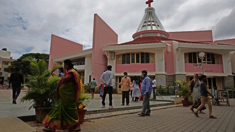 Templo católico em Bangalore, na Índia