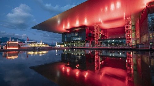 Schweiz: Caritas Luzern muss Angebote und Stellen streichen