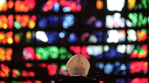 D: Kein „Gedränge oder Gesang“ bei Gottesdiensten