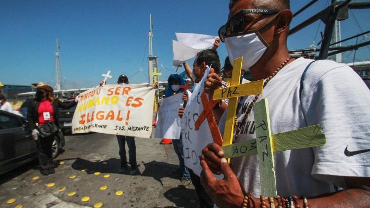 Manifestation de migrants refoulés à la frontière entre le Mexique et les États-Unis, le 14 juillet 2020.