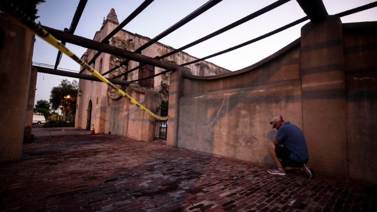 "Миссия Святого Гавриила" после пожара