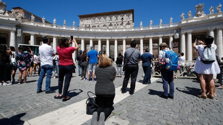 Anioł Pański z Papieżem
