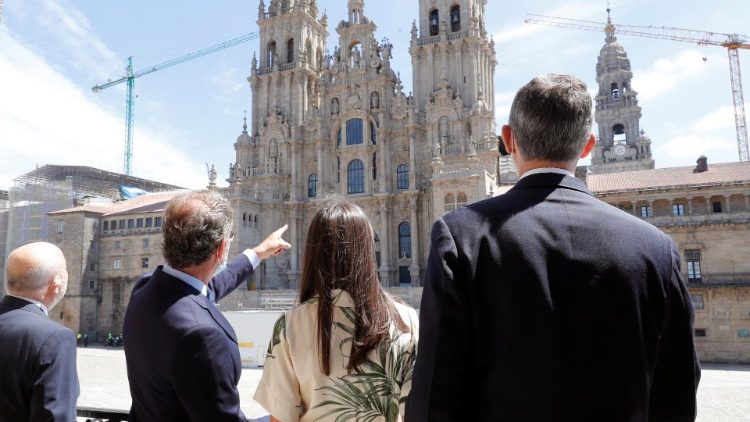 Le roi et la reine d'Espagne en visite à Saint-Jacques-de-Compostelle, le 25 juillet 2020.