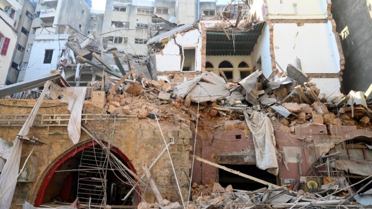 Un quartiere di Beirut dopo l'esplosione