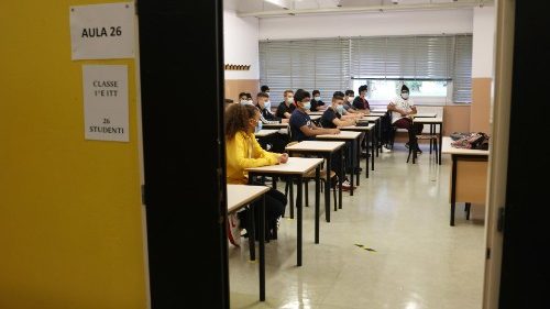 Tutti a scuola. Speranze, ansie e timori