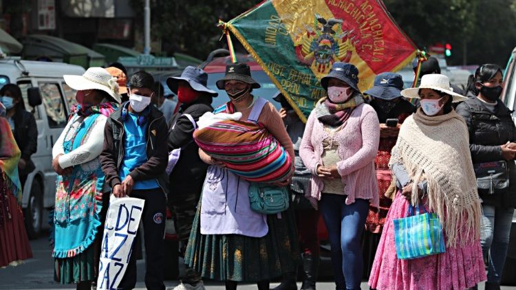 Parents protest the payment of school breakfast