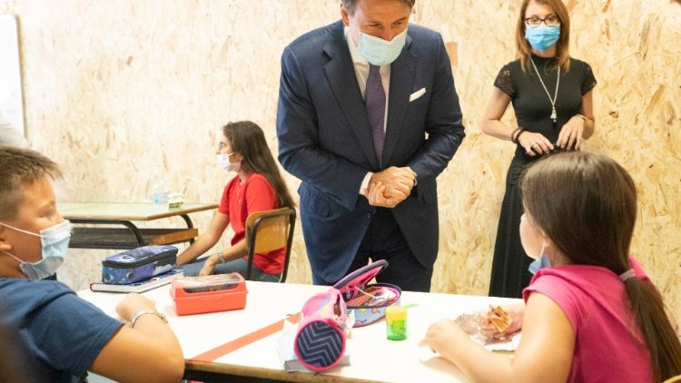 Kard. Ruini: Jan Paweł II miał rację, wiara musi tworzyć kulturę