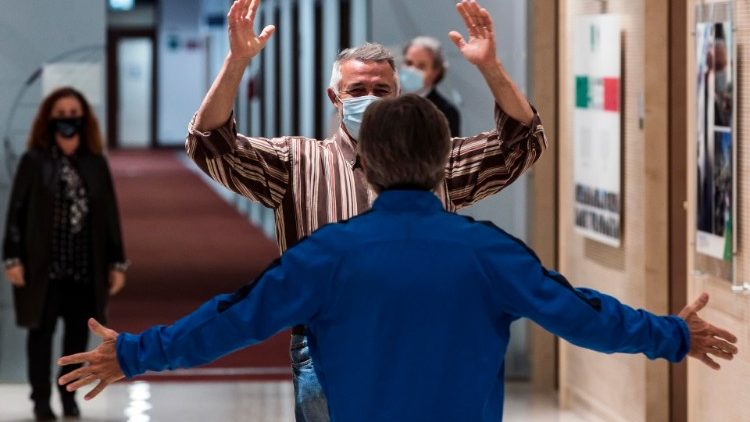 Die Ankunft des befreiten Missionars Maccalli in Rom