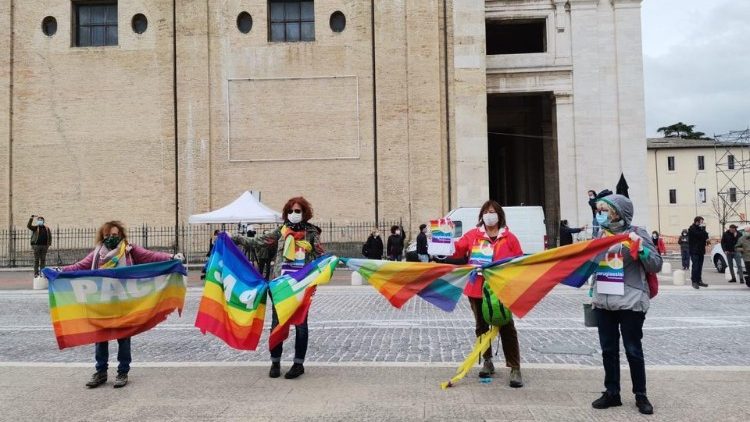 Catena umana  per la pace 