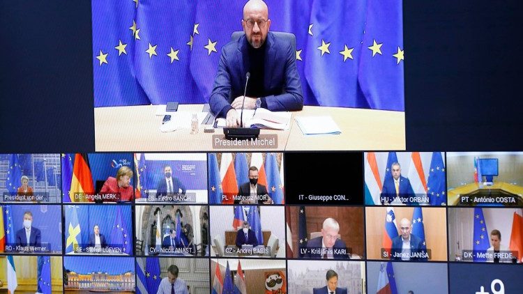 Il presidente del Consiglio Ue Charles Michel in collegamento on line con i capi di Stato e di governo