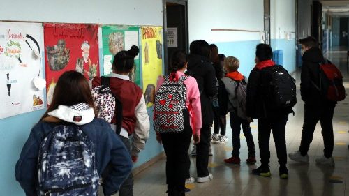 Scuola, Save the Children: cresce il rischio dispersione