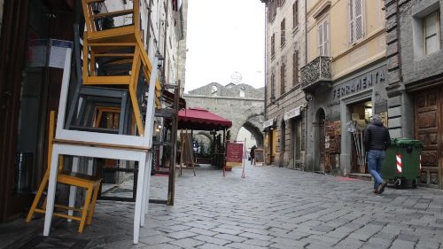 Coronavirus: lockdown per l’Austria, nuove zone rosse in Italia