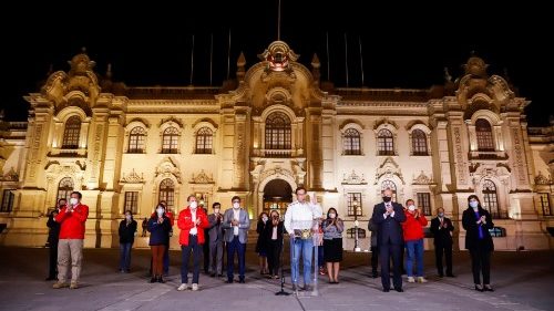 Perú: El Congreso destituyó al Presidente Martín Vizcarra