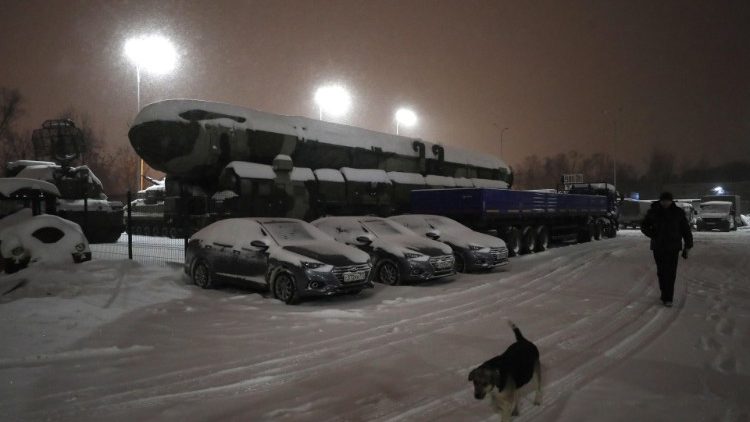Uznanie broni jądrowej za nielegalną jest krokiem ku budowie lepszego i bardziej pokojowego świata. 