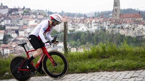 Schweiz: Bischof Morerod lädt zum synodalen Prozess ein