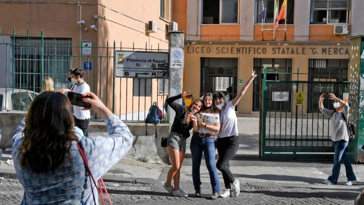 Gli esami di maturità per oltre 500 mila studenti