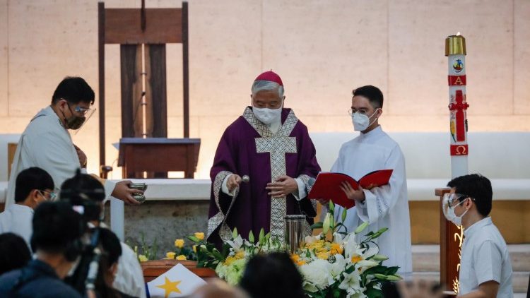 Bei der Beerdigung von Benigno Aquino III.