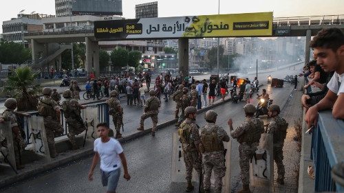 Lebanon continues to suffer economic woes 