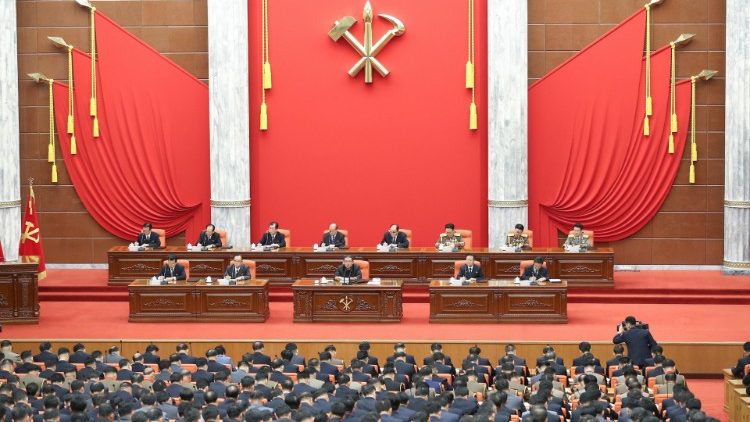 Mwelekeo mpya wa mahusiano ya Korea na Jumuiya ya Kimataifa: Kwa ajili ya amani, uchumi na maisha. Mchango wa Kanisa: Kanuni maadili, ustawi, maendeleo na mafao ya wengi.