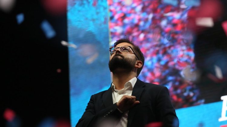 Il presidente eletto al ballottaggio in Cile , Gabriel Boric 