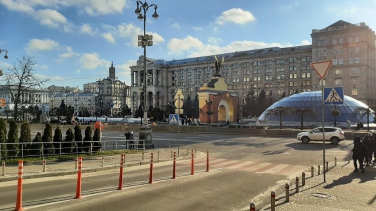 Nuncjusz: czuć widmo wojny, ale Ukraińcy znoszą to dobrze