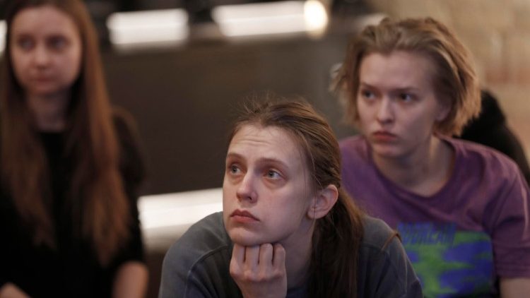 La situazione dei civili in Ucraina è sempre più drammatica (EPA/ATEF)