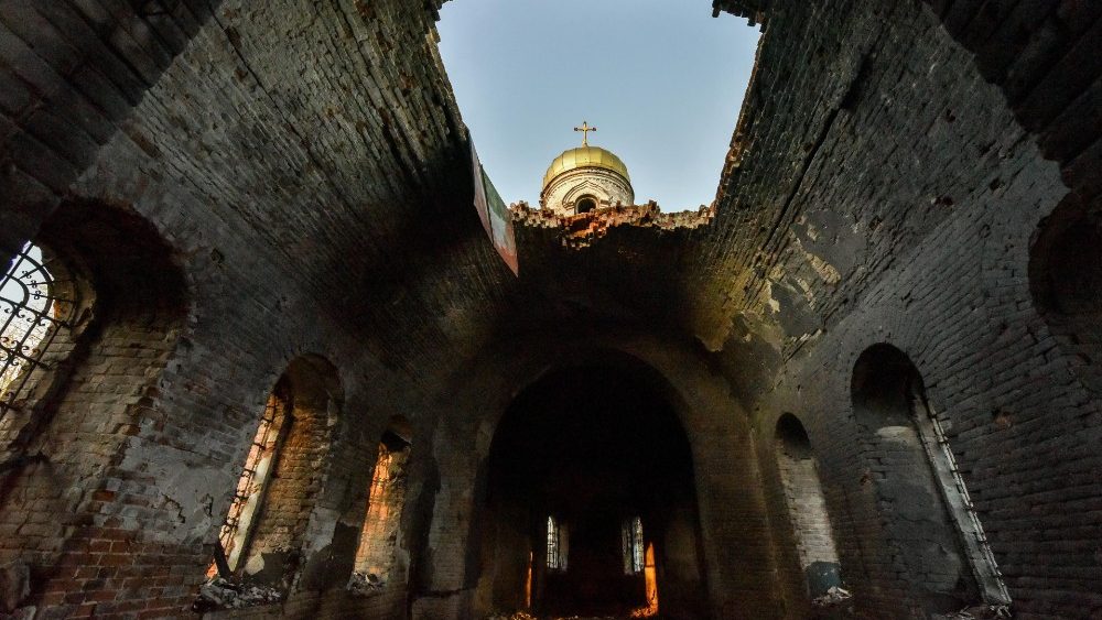 Igreja destruída em Kramatorsk, região de Donetsk (Photo by Juan Barreto/AFP)