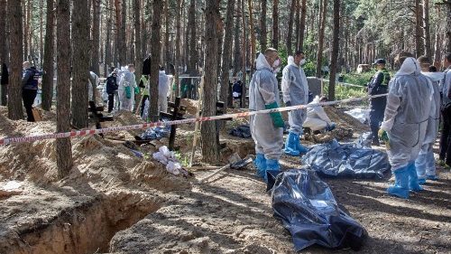 Ucraina, Mosca “non intravede soluzioni diplomatiche” e accelera sul Donbass