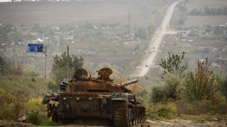 Spalony czołg rosyjski w obwodzie charkowskim na Ukrainie