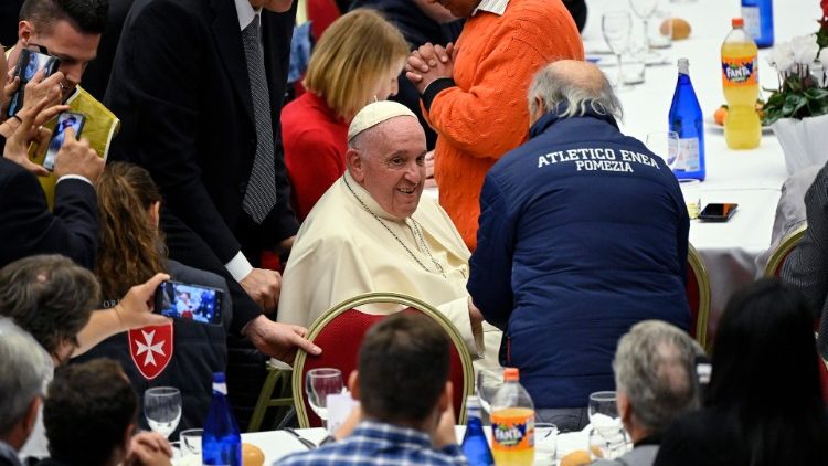 Almuerzo con el Papa Francisco en la Jornada Mundial de los Pobres 2022