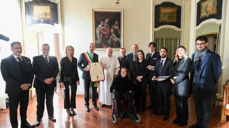 Папа Франциск принимает почётное гражданство Асти (20 ноября 2022 г.)