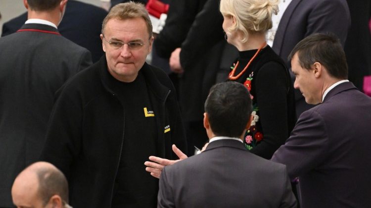 Le maire de Lviv, Andriy, à l'audience générale du Pape François le 7 décembre.