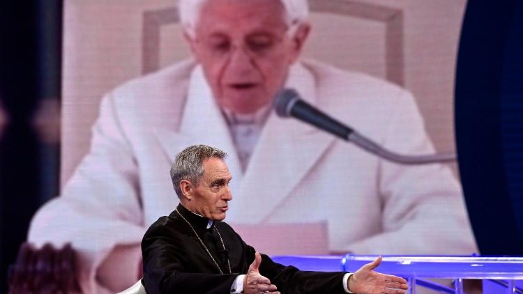 Арцыбіскуп Георг Генсвайн. Ілюстрацыйнае фота