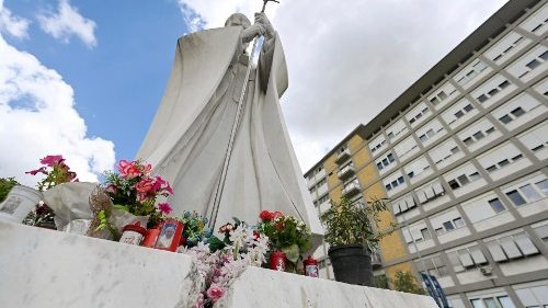 El Papa en el Gemelli: invitación de amor hacia los que sufren