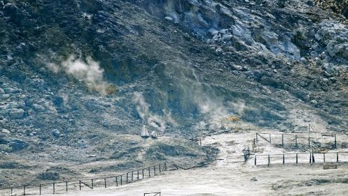 Italia, continuano le scosse di terremoto nei Campi Flegrei