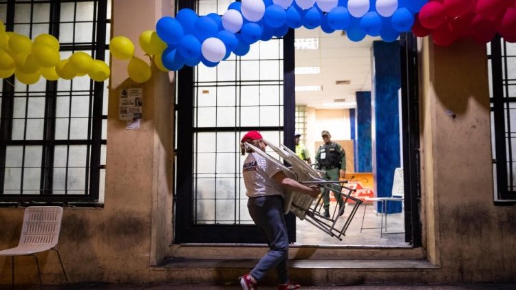 Venezuela holds a consultative referendum concerning the disputed Essequibo region