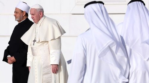 Святы Айцец наведаў мячэць і сустрэўся з Радай Старэйшын