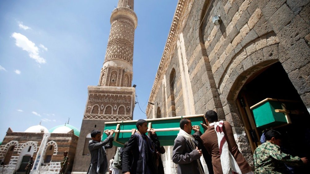 Funerali di civili a Sanaa