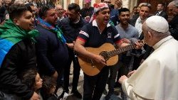 pope-francis-meets-with-roma-and-sinti-people-1557407044689.JPG