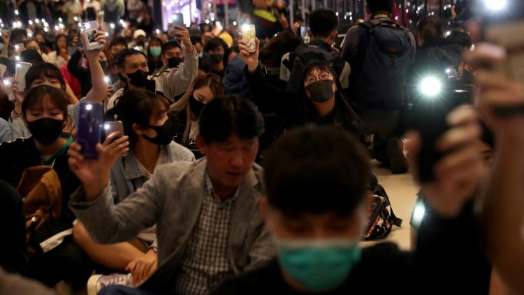 Манифестации в Гонконге