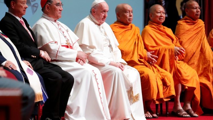 Papież na spotkaniu międzyreligijnym