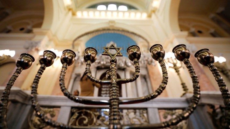 L'intérieur rénové de la synagogue d'Alexandrie en Égypte. 