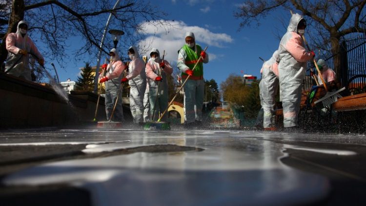 Turchia- disinfestazione delle strade