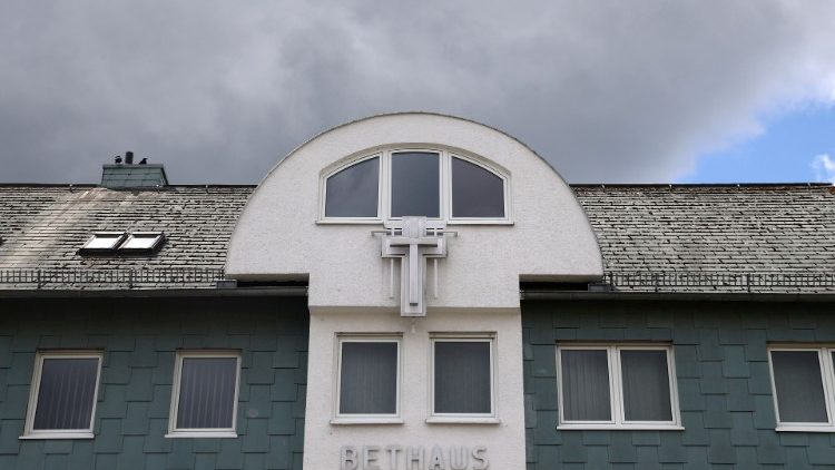 In dieser Baptistengemeinde in Frankfurt haben sich viele Menschen mit dem Coronavirus infiziert