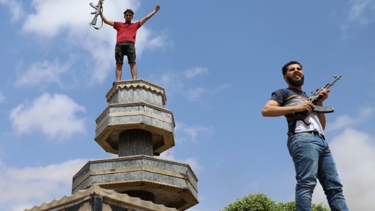 Kämpfer der Regierungstruppen bei der Einnahme von Tarhouna am 5. Juni