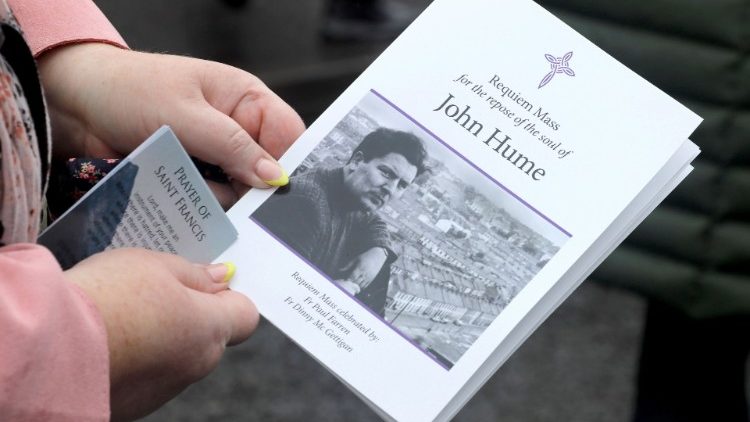 Papież: John Hume był szlachetną duszą służącą pokojowi