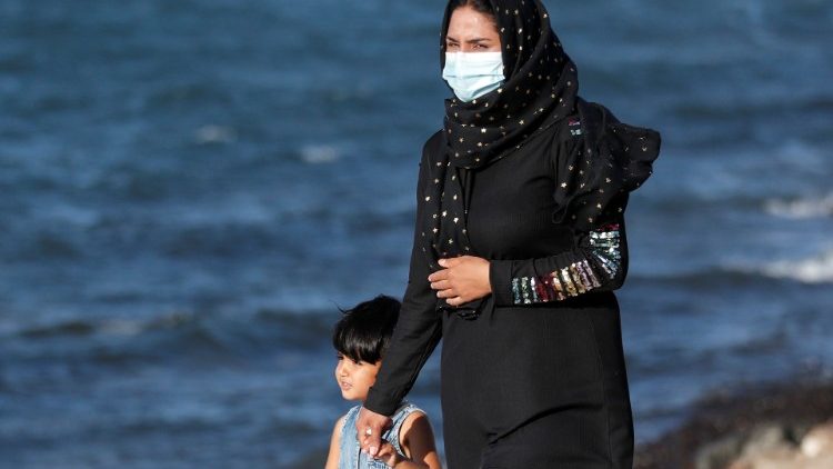 Мигранты на острове Лесбос (Греция)