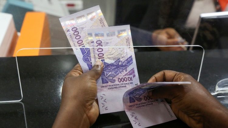 Papież: Kościół nie sprzeciwia się dążeniu do zysku