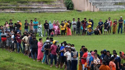Il Papa prega per le vittime del terremoto a Sulawesi