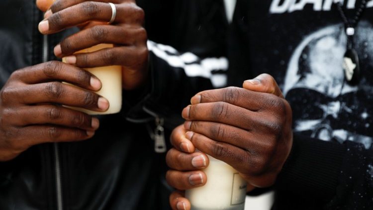 Madrid, Februar 2021: Gedenken an afrikanische Migranten, die bei ihrer Passage von Marokko nach Ceuta ums Leben kamen